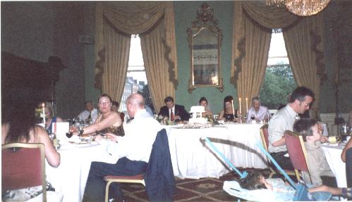 reception1.jpg (27912 bytes)