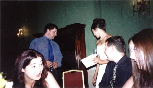 reception2.jpg (24667 bytes)